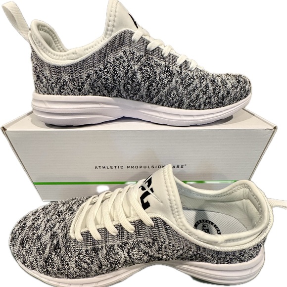 APL TechLoom Phantom *NEW* (9 women/7.5 men) Athletic Propulsion Labs NIB - Picture 5 of 11